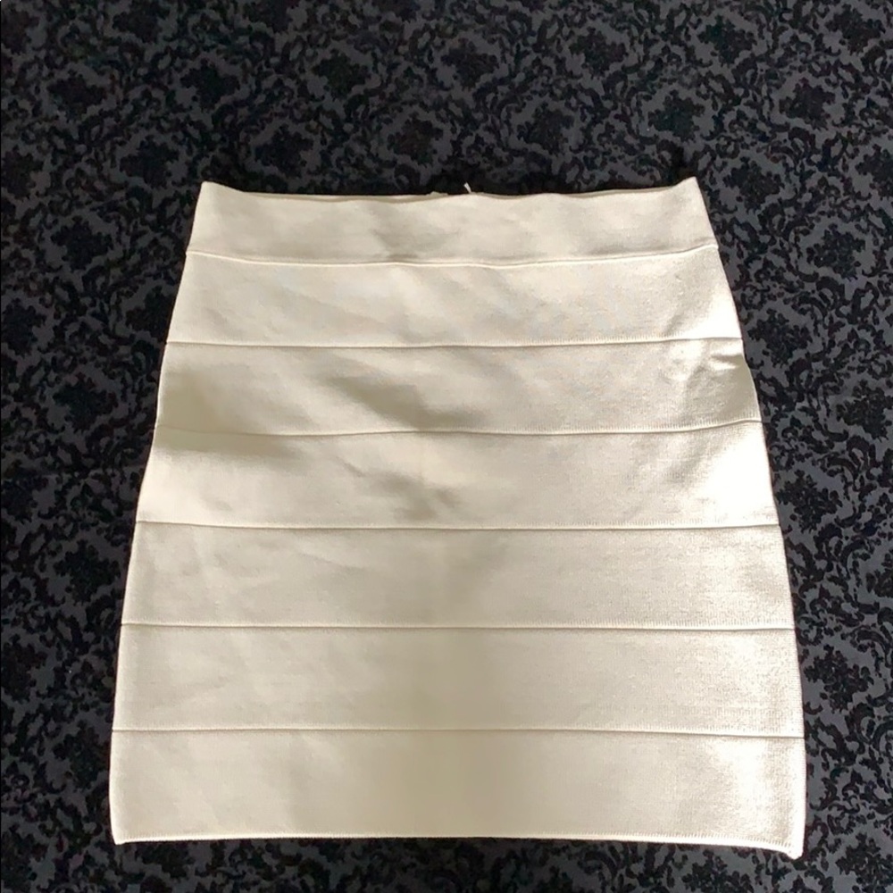 Bebe skirt